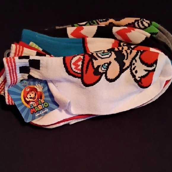 Nintendo Super Mario Men's Crew Socks - Red, White, Blue, Black, Green - Picture 2 of 5